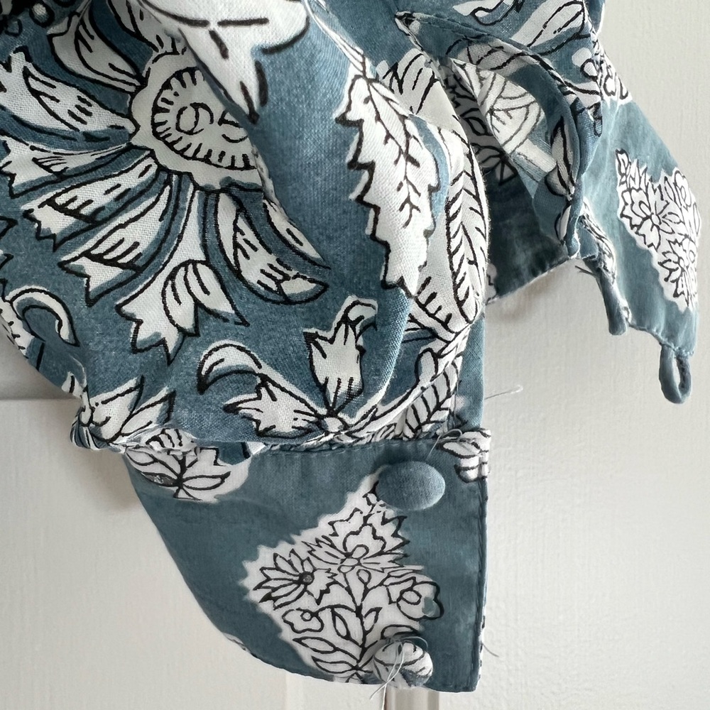 Marea Floral Blue and White Dress - Picture 5 of 5